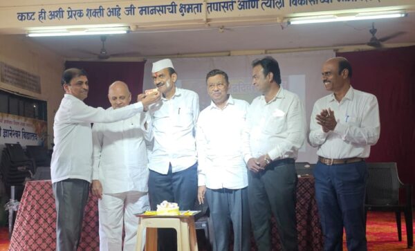 श्री ज्ञानेश्वर विद्यालयात अजित वडगांवकर यांच्या अभिष्टचिंतन सोहळ्यासह कृत्रिम बुद्धिमत्ता कार्यशाळा संपन्न