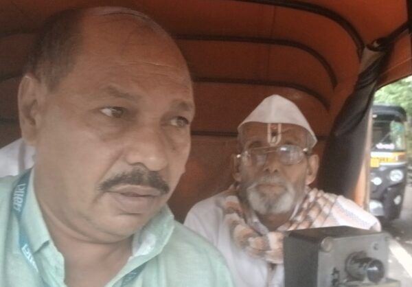 एम. डी. पाखरे यांचा सेवाभाव