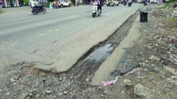 पालखी सोहळा महिन्यावर, रस्ते दुरुस्तीकडे प्रशासनाचे दुर्लक्ष