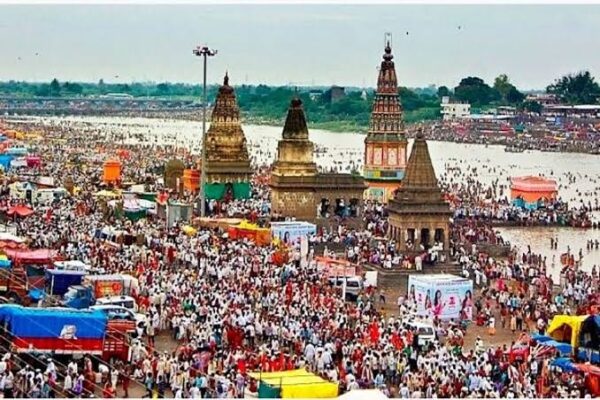 आषाढी यात्रेनिमित्त पंढरपुरात विठ्ठल-रखुमाईचे २४ तास दर्शन